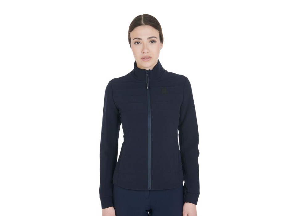 VESTE FEMME EN TISSU TECHNIQUE ET PERFORÉ