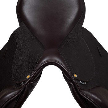 SELLE DE SAUT EN CUIR FRANÇAIS MARTELÉ